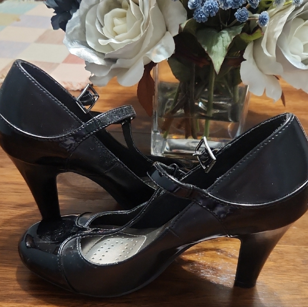 dexflex comfort Black Mary Jane Heels with Ankle Straps